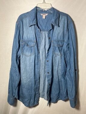 Arizona Jean Co. Women's Juniors Plus 1X Chambray Denim Button Up Shirt Blue